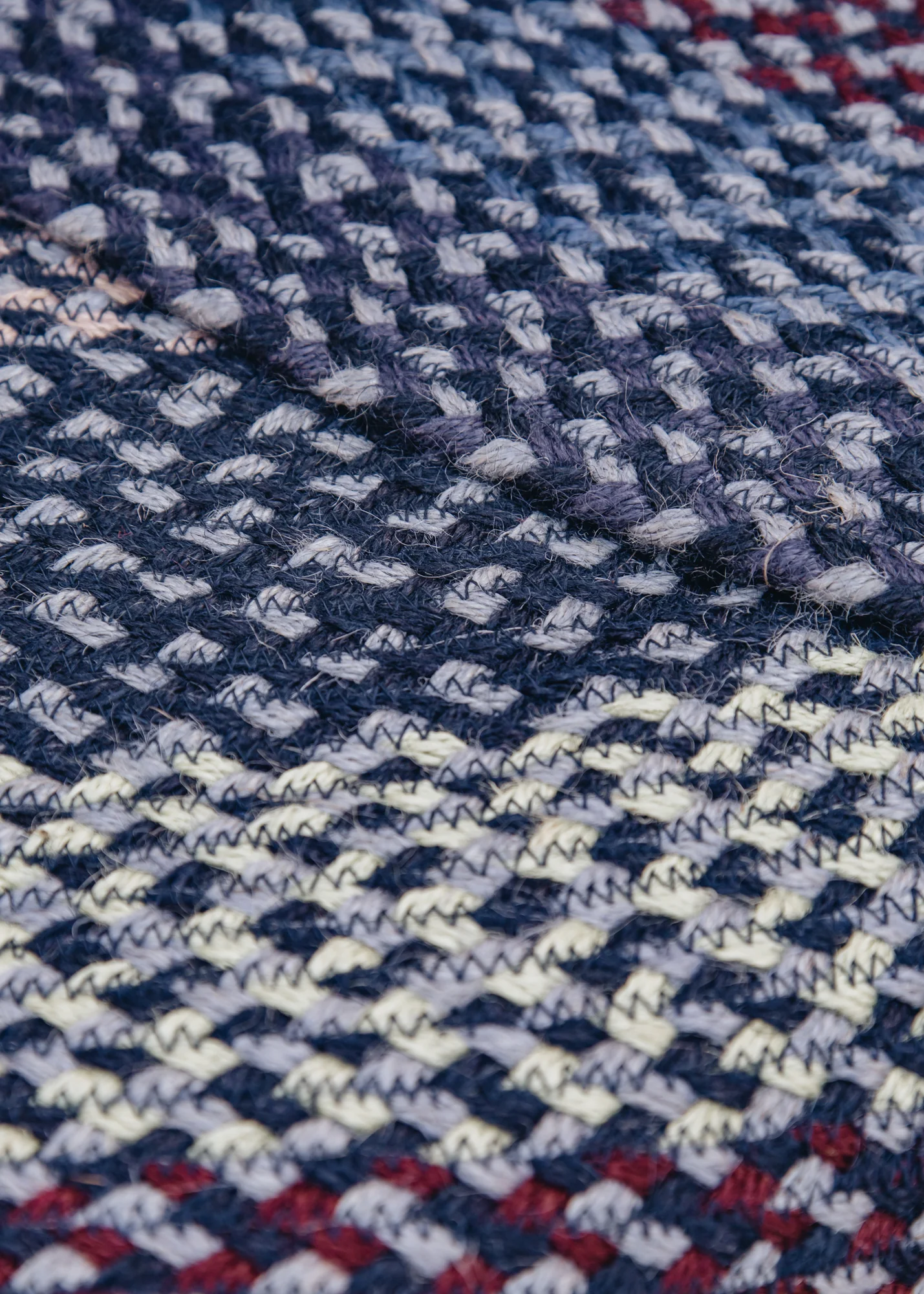 Oval Rug in Lupin, 152x244cm - Image 2