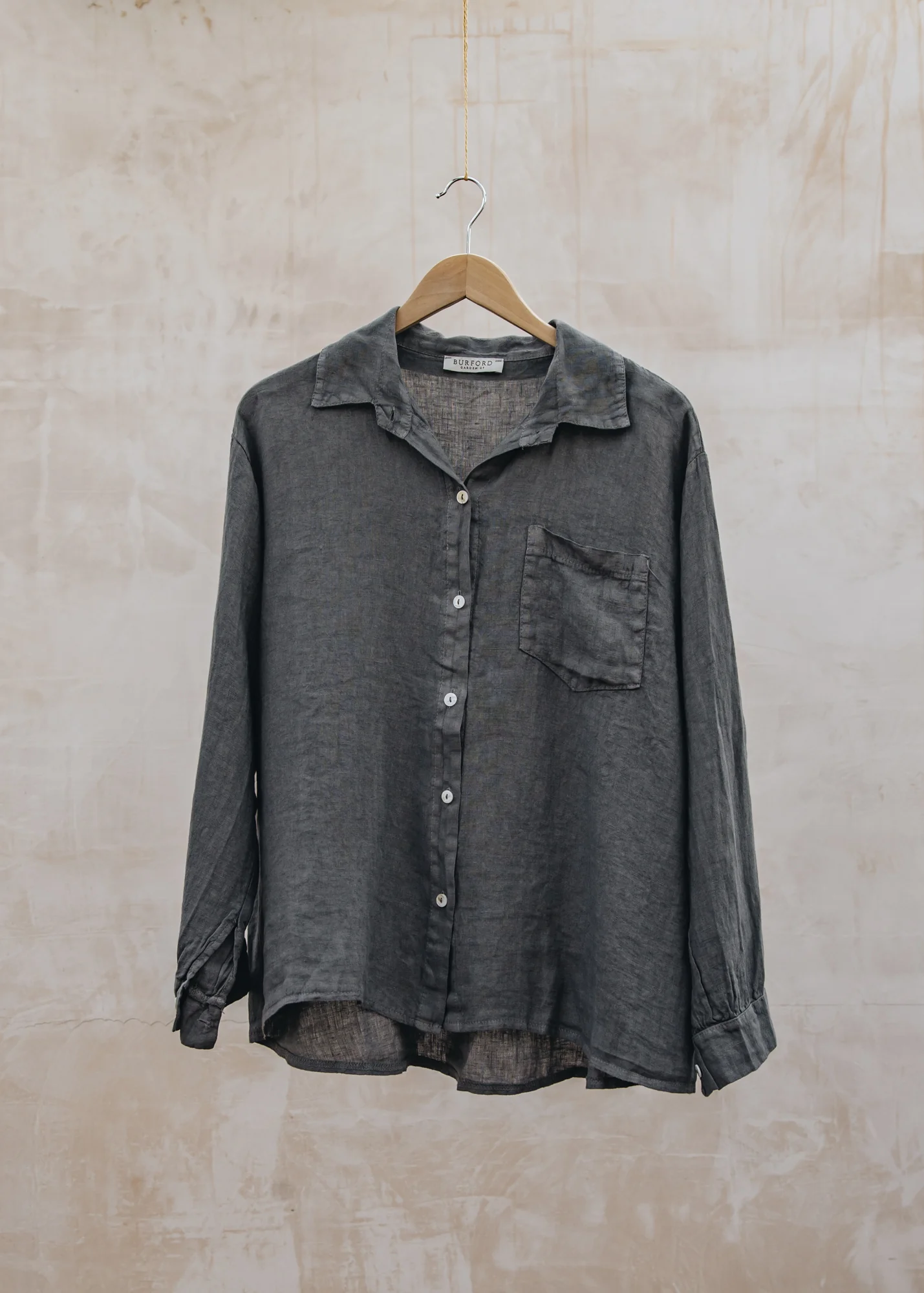 Filippa Boxy Shirt in Dark Mud