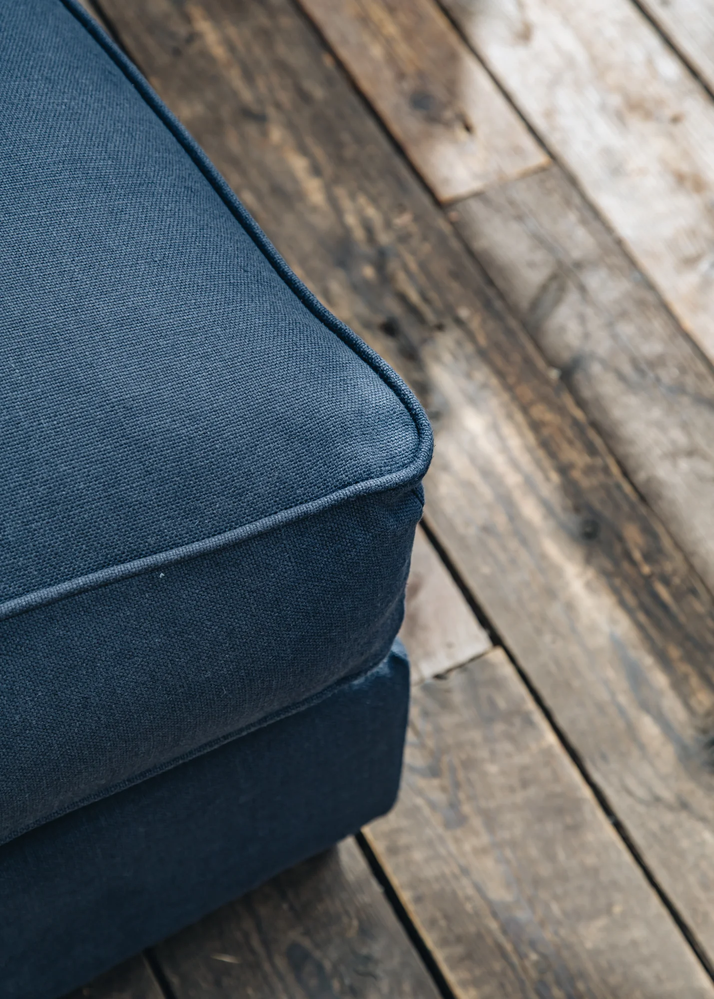 Laurel Chaise Modular Two-Piece Sofa in Indigo Slubby Linen - Image 8