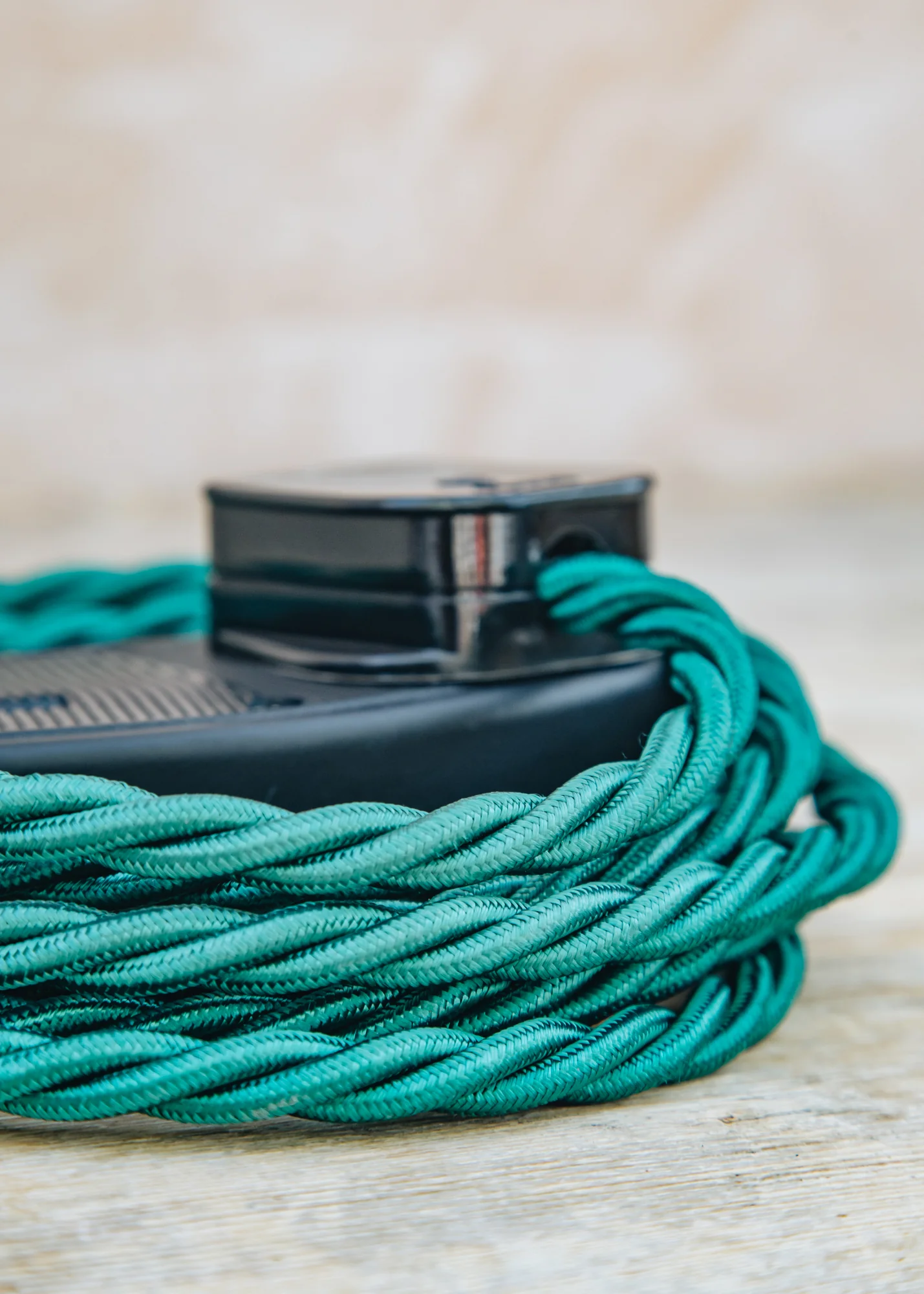 Kingfisher 3m Extension Lead with Black Two Gang Socket - Image 3