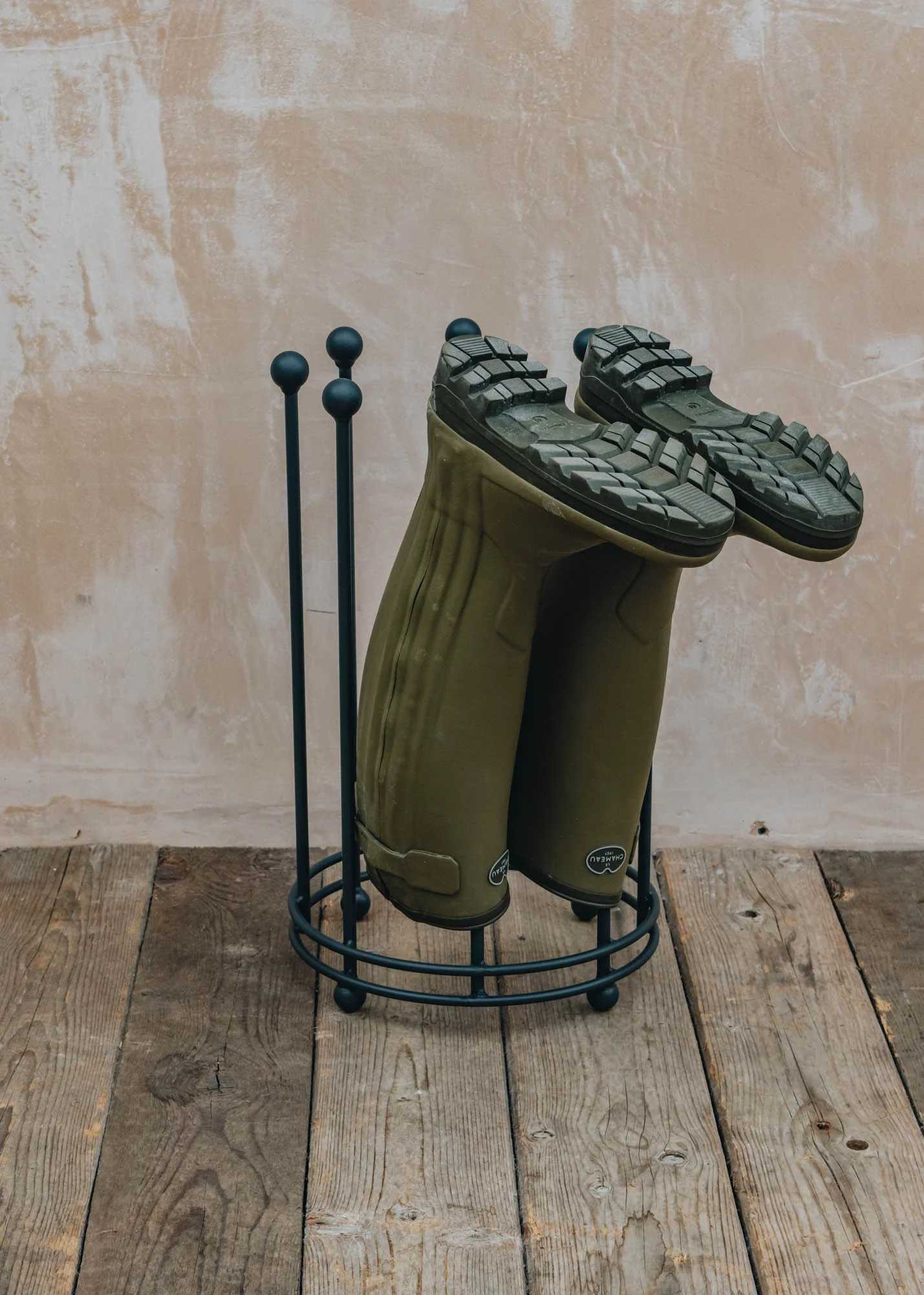 Round Wellington Boot Stand in Anthracite