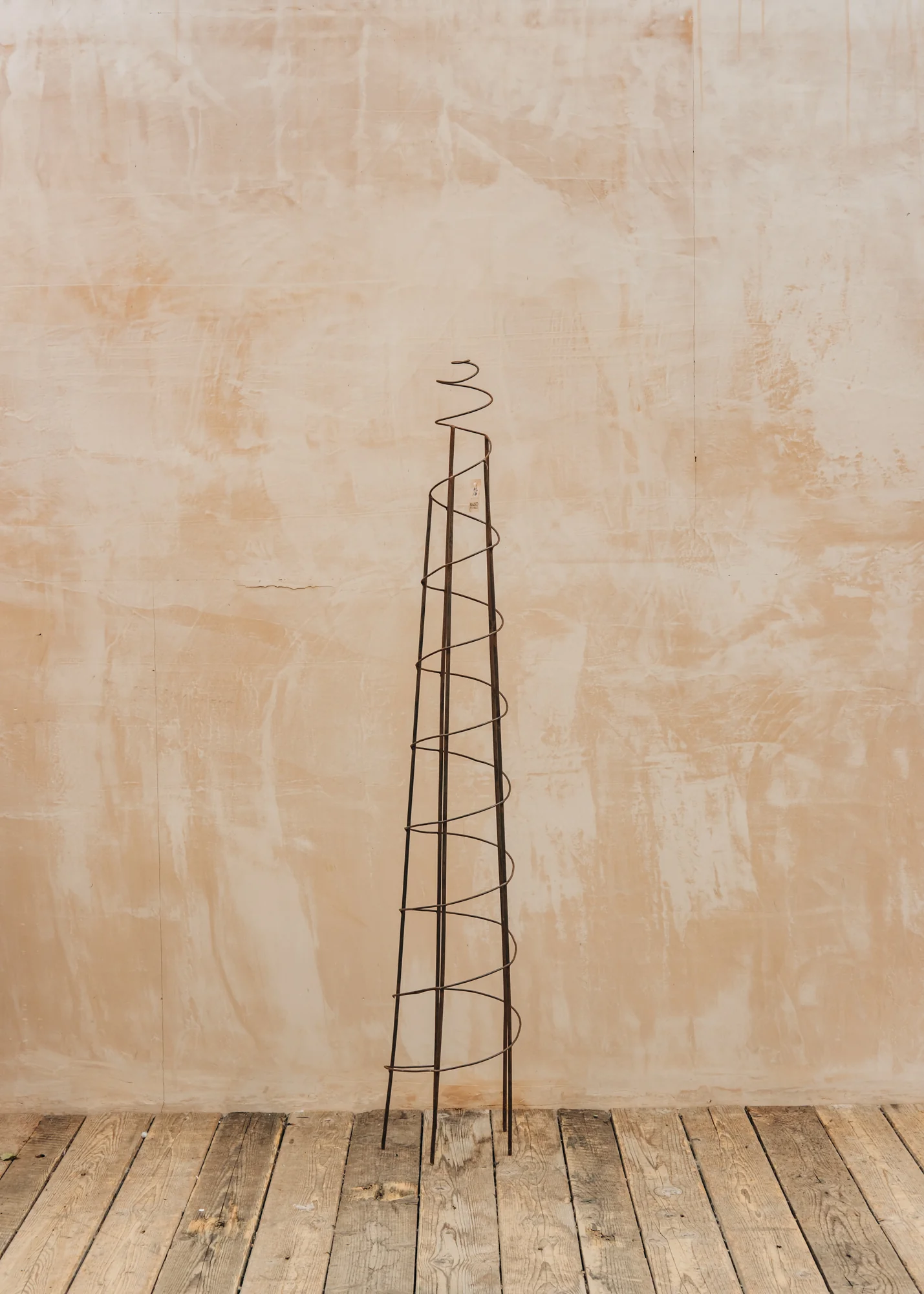 Spiral Pot Obelisk