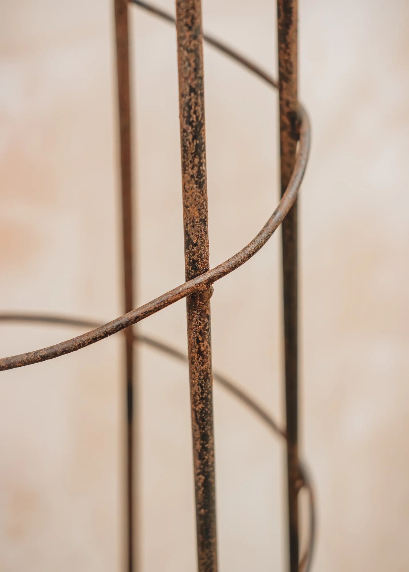 Spiral Pot Obelisk - Image 2